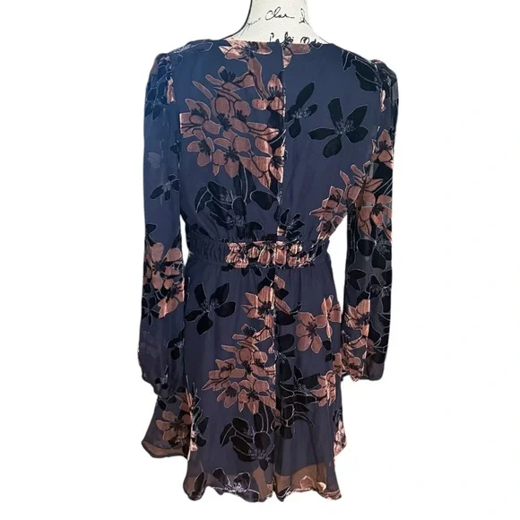 Lulus Romantic Long Sleeve Burnout Velvet Dress Size Large - Picture 4 of 9